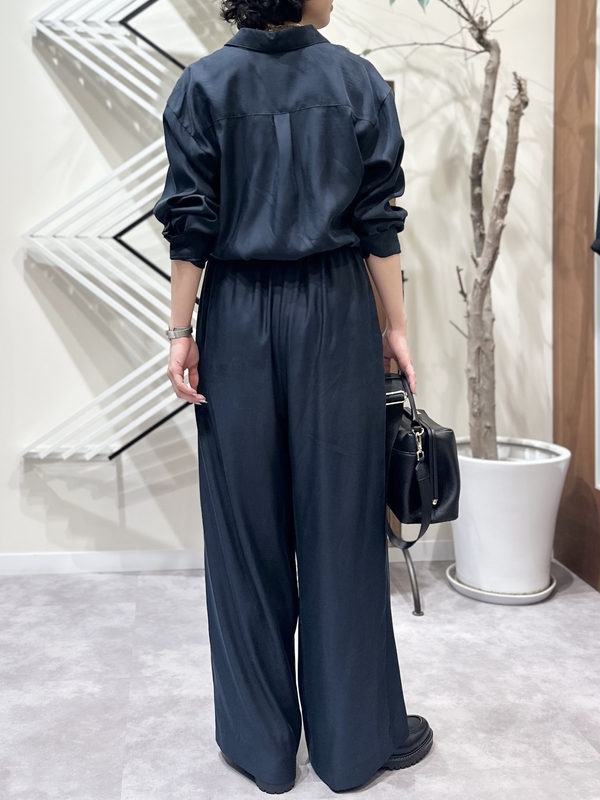 Noa Noa Vネックジャンプスーツ　レーヨン　Sサイズ Noa Noa Vネックジャンプスーツ レーヨン Sサイズ Noa Noa Vネック